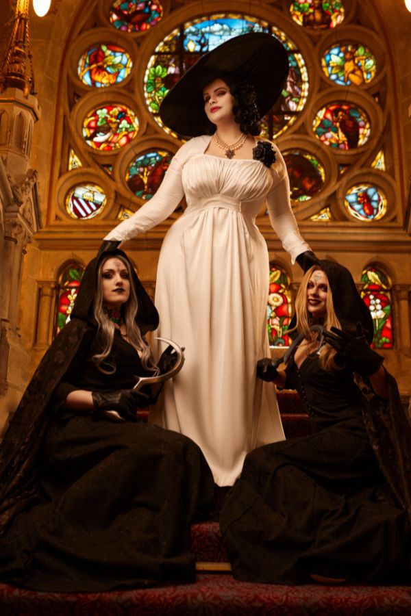 Lady Dimitrescu znowu zachwyca w tym wyjątkowym cosplayu - ilustracja #1