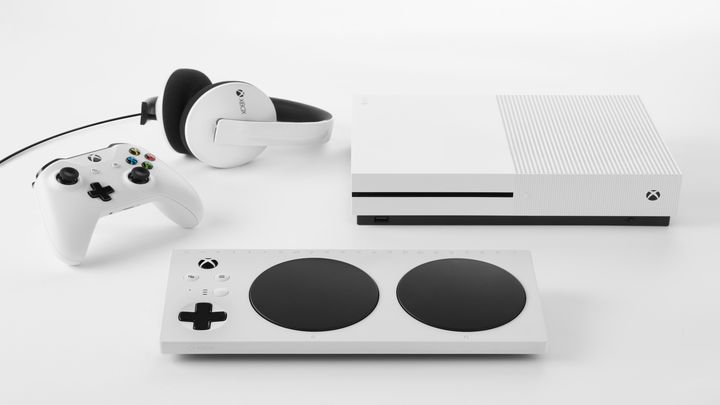 Teraz widać, że w rodzinie Xboksa One brakowało urządzenia przeznaczonego dla niepełnosprawnych. - Xbox Adaptive Controller oficjalnie. Wielka pomoc dla niepełnosprawnych - wiadomość - 2018-05-17