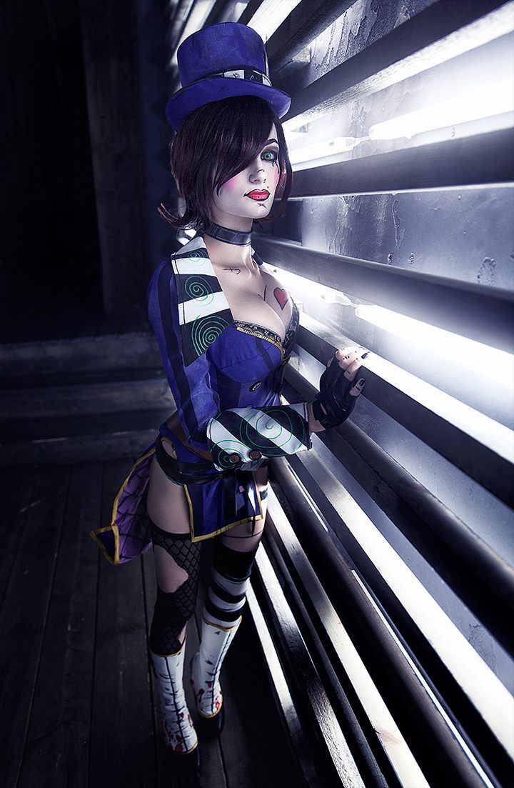 Najlepsze cosplaye - Mad Moxxi z Borderlands 2 - ilustracja #5