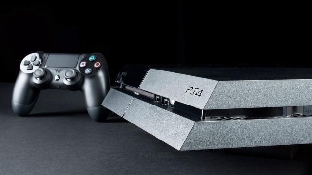 Jeśli chodzi o konsole obecnej generacji, w Polsce prym wiedzie PlayStation 4 - Kondycja polskiego rynku gier – PC kontra konsole - wiadomość - 2015-10-01