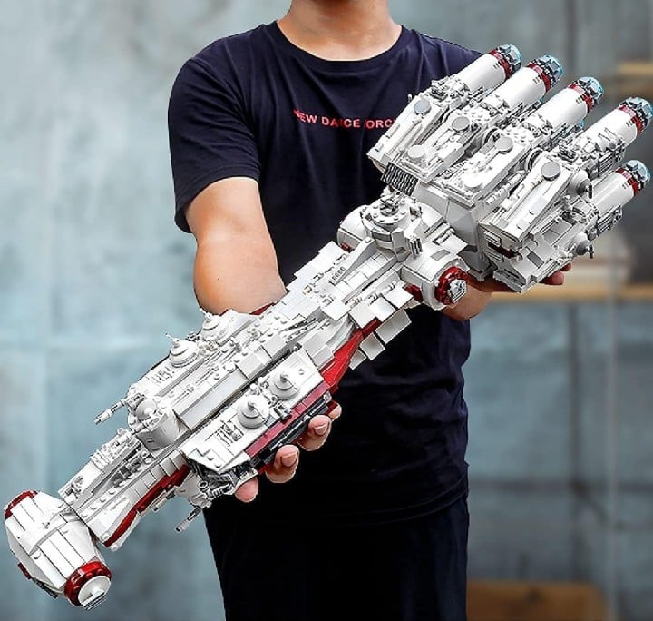 Źródło: Mould King; materiały promocyjne - Ten model statku Tantive 4 jest pięciokrotnie tańszy i znacznie bardziej szczegółowy od zestawu LEGO - wiadomość - 2024-03-22