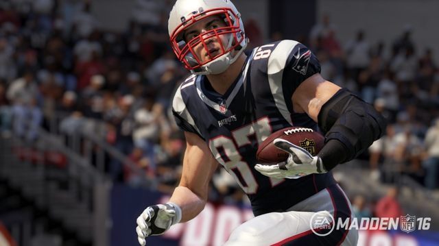 Madden NFL 15 nie dało szans konkurencyjnym produkcjom. - Madden NFL 15 i PlayStation 4 zdominowały w sierpniu amerykański rynek gier - wiadomość - 2015-09-11