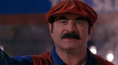 Bob Hoskins w roli Mario