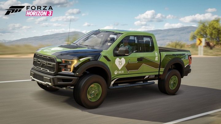 Z okazji piętnastolecia Xboksa, w grze pojawiła się specjalna wersja Forda Raptora. - Forza Horizon 3 - kompendium wiedzy [Aktualizacja #11: premiera dodatku Hot Wheels i Pakiet samochodów Porsche] - wiadomość - 2017-05-10