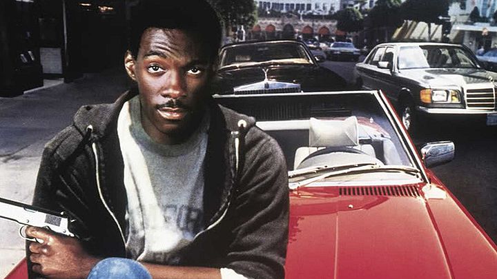 Axel Foley i od razu w uszach słyszycie charakterystyczną muzykę. - Gliniarz z Beverly Hills 4 - Eddie Murphy planuje kontynuację serii - wiadomość - 2019-10-03