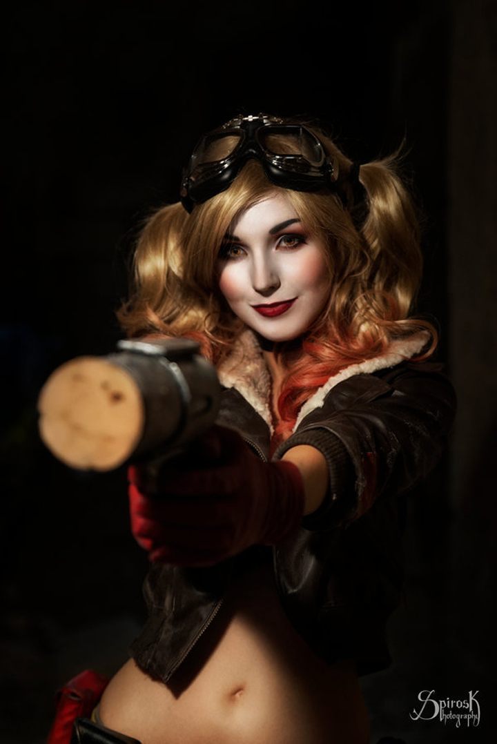 Najlepsze cosplaye - Harley Quinn z DC Bombshells - ilustracja #7