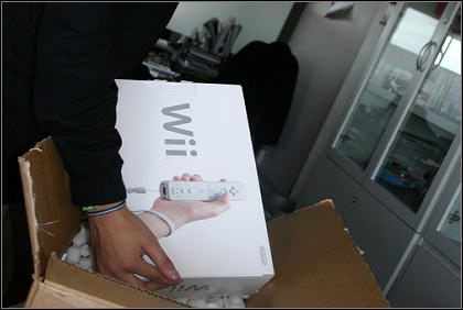 Jak to się robi w Meksyku, czyli otwieranie pudełka z Wii - ilustracja #2