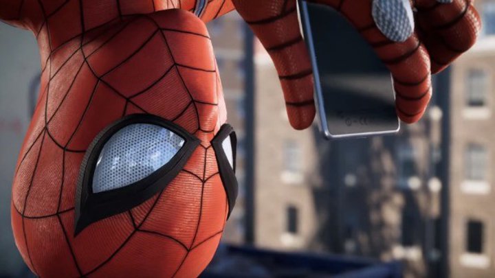 Spider-Man z zadowoleniem przegląda najnowszą listę bestsellerów Empiku. - Marvel's Spider-Man podbił serca klientów Empiku - wiadomość - 2018-09-13