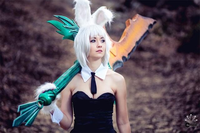 Źródło: Zerina. - Najlepsze cosplaye - Battle Bunny Riven z gry League of Legends - wiadomość - 2013-01-21