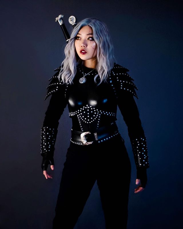 Geralt w kobiecej wersji wygląda świetnie, zobaczcie wiedźminkę z Rivii - ilustracja #1