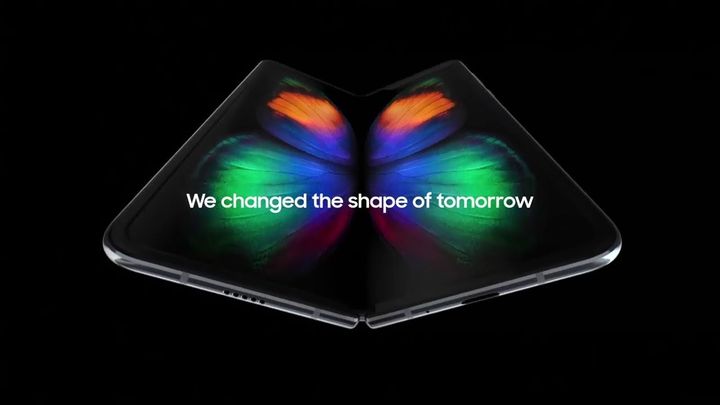 Samsung Galaxy Fold to innowacyjny, ale także piekielnie drogi smartfon. - Samsung Galaxy S10 i Galaxy Fold oficjalnie - wiadomość - 2019-02-21