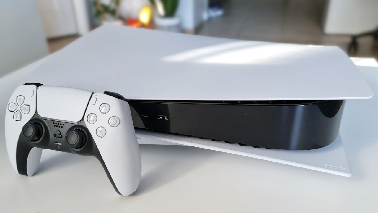 PS5 sprzedaje się na odsprzedaży dużo lepiej od Xbox Series X/S - ilustracja #1