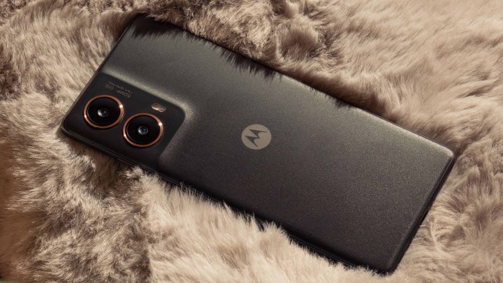 Źródło: Motorola; materiały promocyjne - „Świetna alternatywa dla dużych marek"? Motorola! Ten smartfon nie kosztuje nawet 1000 zł, ma 12 GB RAM-u i Snapdragona 6s Gen 3 - wiadomość - 2025-03-12