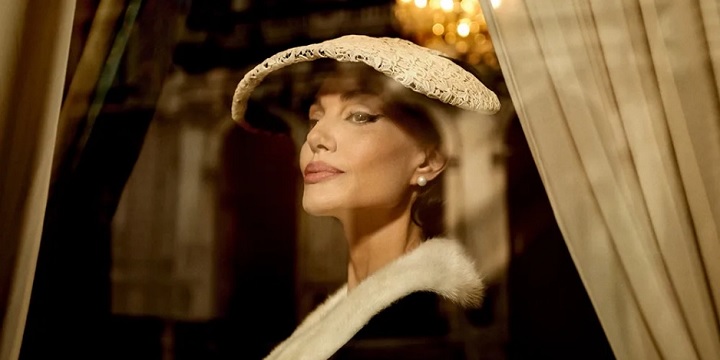 Wielki powrót Angeliny Jolie? Zobacz, jak aktorka prezentuje się jako ikoniczna śpiewaczka operowa w filmie reżysera Jackie i Spencer - ilustracja #1
