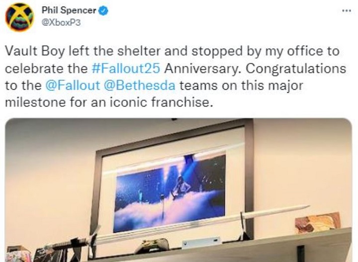 Tajemniczy Xbox na zdjęciu; Phil Spencer wzbudza nadzieję fanów - ilustracja #1