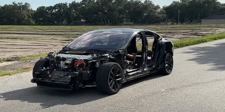 Tesla Model S może być jeszcze szybsza; youtuber poddał auto ekstremalnemu tuningowi - ilustracja #1