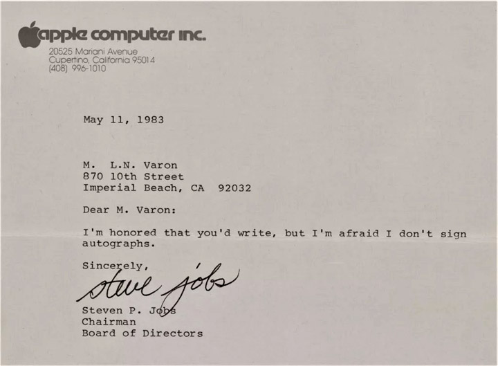 Steve Jobs został poproszony o autograf w 1983 roku - odpowiedź była godna geniusza - ilustracja #1
