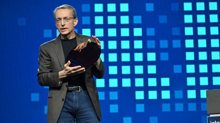 Pat Gelsinger zrezygnował z szefowania Intelowi zostawiając firmę w prawdopodobnie najtrudniejszym momencie od jej powstania. Źródło: Intel. - Podsumowanie 2024 roku w świecie nowych technologii. PS5 Pro największym rozczarowaniem - wiadomość - 2024-12-30