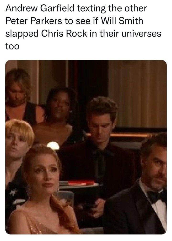 Will Smith spoliczkował Chrisa Rocka podczas Oscarów, memy już podbijają Internet - ilustracja #1