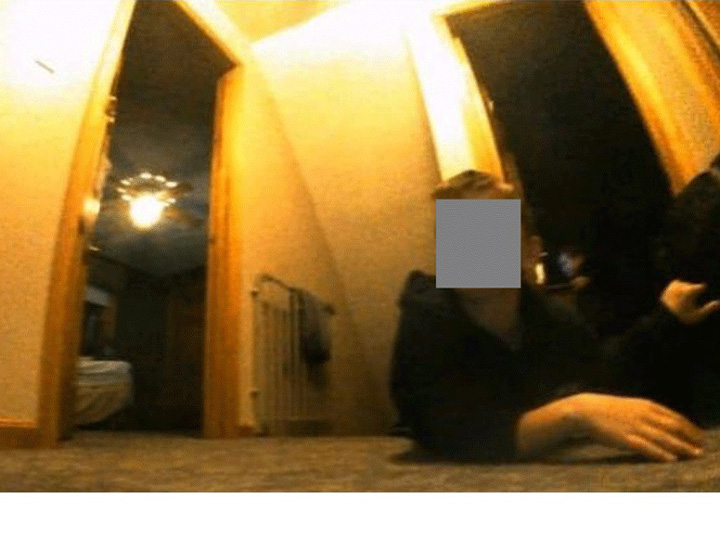Roomba sfotografowała kobietę w toalecie, zdjęcia trafiły do sieci - ilustracja #2