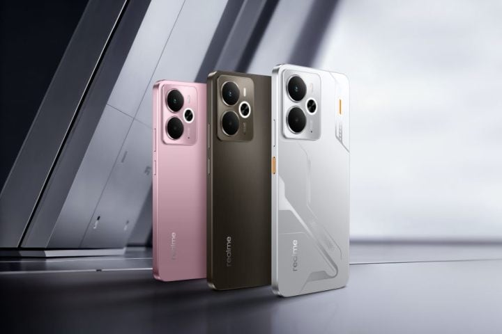 Dostępne warianty kolorystyczne. Źródło: realme. - Pojemna bateria 6000 mAh nie wynagradza przeciętnej wydajności oraz aparatu. Recenzja realme 14 5G - wiadomość - 2025-05-22