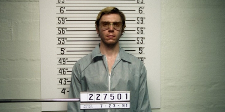 Dahmer. Potwór: Historia Jeffreya Dahmera, Ian Brennan i Ryan Murphy, Netflix, 2022 - Straszne bo prawdziwe. Najlepsze filmy i seriale kryminalne oparte na faktach - wiadomość - 2024-01-19