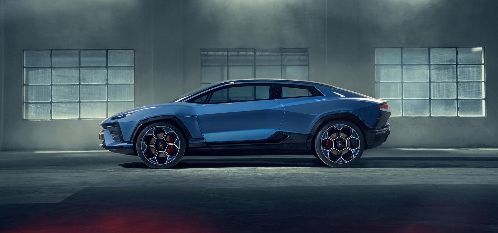 Nie dość że SUV to jeszcze elektryk; nowe Lamborghini podzieli fanów marki - ilustracja #1