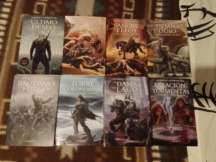 Okładki Wiedźmina potrafią przyciągać wzrok. Tak wyglądają zagraniczne wydania - ilustracja #6