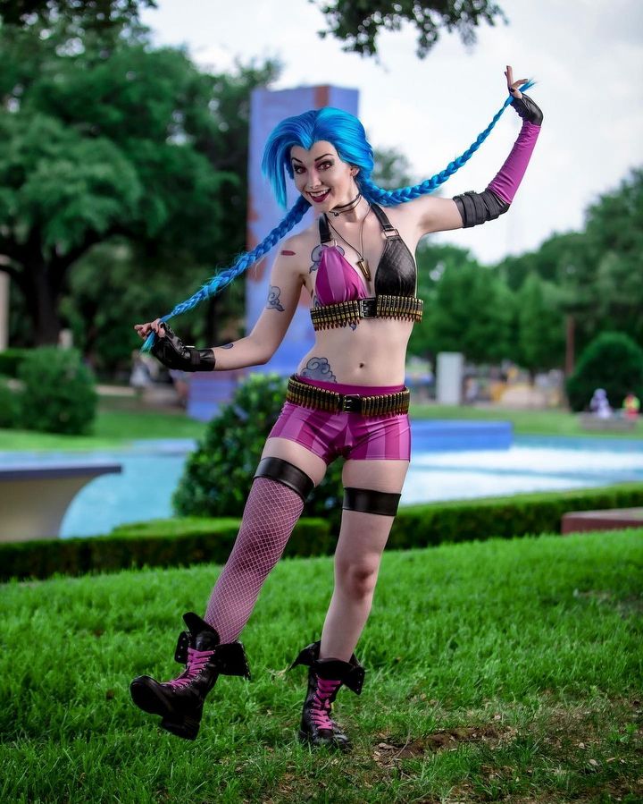 Jinx z LoL-a na świetnym cosplayu inspirowanym Arcane - ilustracja #3