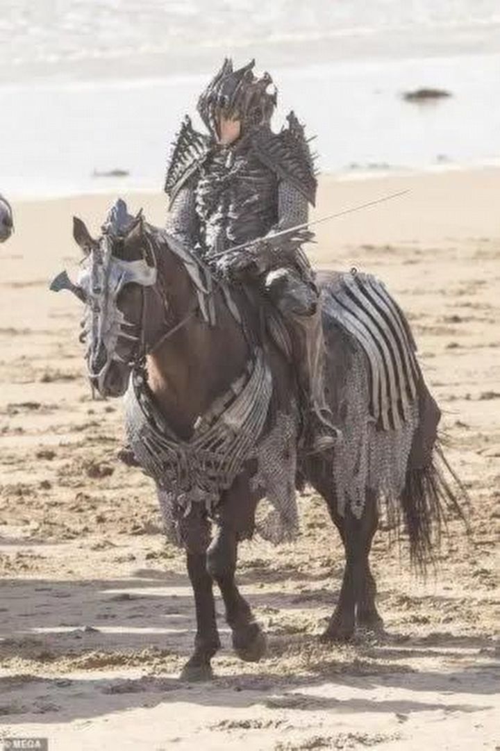 Ten stworzony w domu hełm Eredina z Wiedźmina wygląda lepiej niż w serialu Netfliksa - ilustracja #1