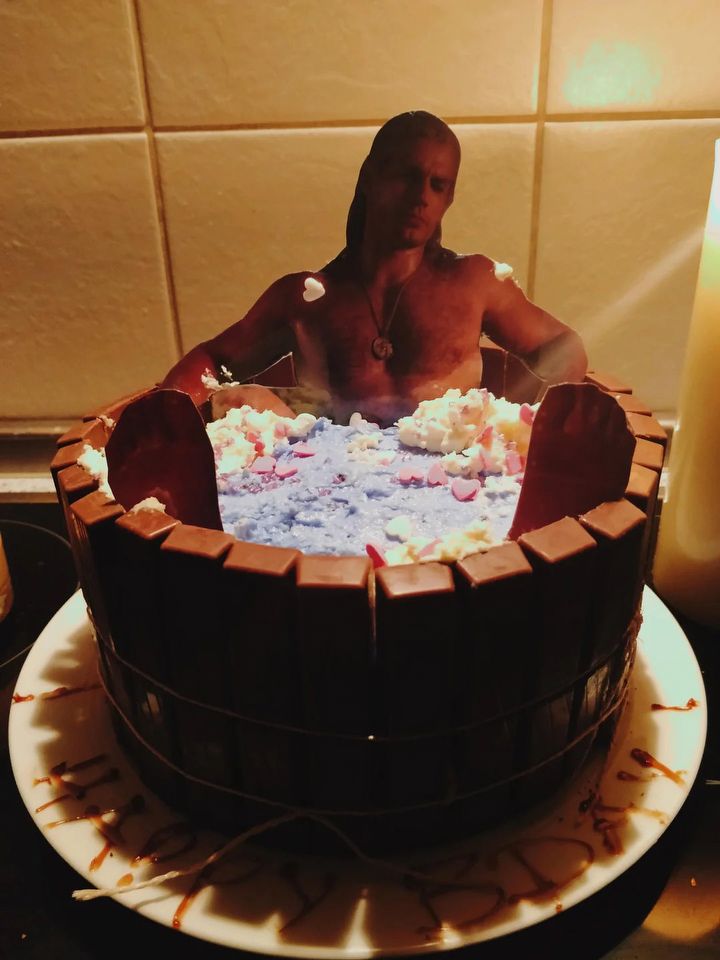 Wiedźmin 3 to już 8-latek; CDP upiekł Geraltowi szczególny tort na urodziny - ilustracja #1