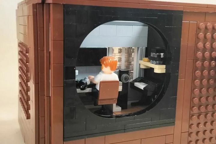 LEGO najprawdopodobniej wyda zestaw inspirowany teledyskiem Billie Eilish - ilustracja #4