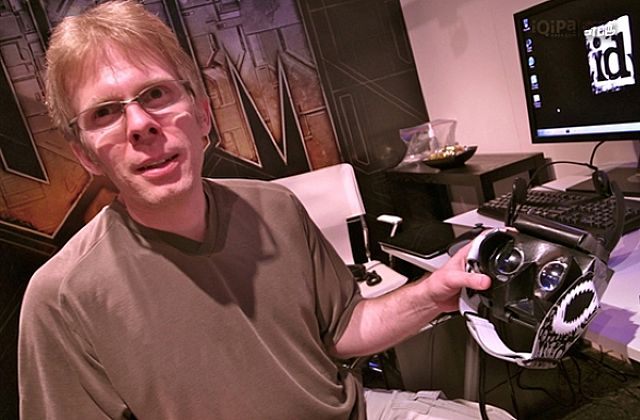 W ubiegłym roku Carmack prezentował okulary na targach E3 - John Carmack rozpoczyna pracę w firmie odpowiadajacej za produkcję okularów Oculus Rift - wiadomość - 2013-08-07