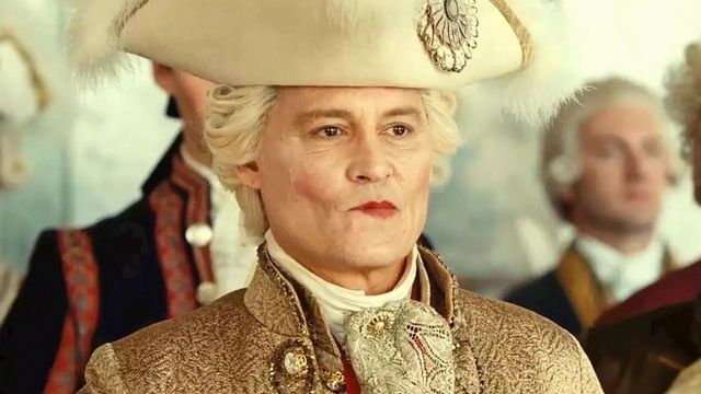 Johnny Depp wyznaje, że nigdy nie był normalny i krytykuje Hollywood, a reżyserka Kochanicy króla wyjawia: „Ekipa się go bała”