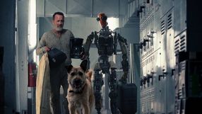 Tom Hanks, pies i robot w świetnym zwiastunie postapokaliptycznego Finch