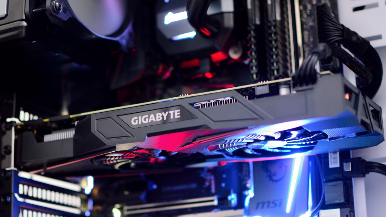 La RTX 3080 es mucho más barata y los precios de las tarjetas gráficas potentes están bajando