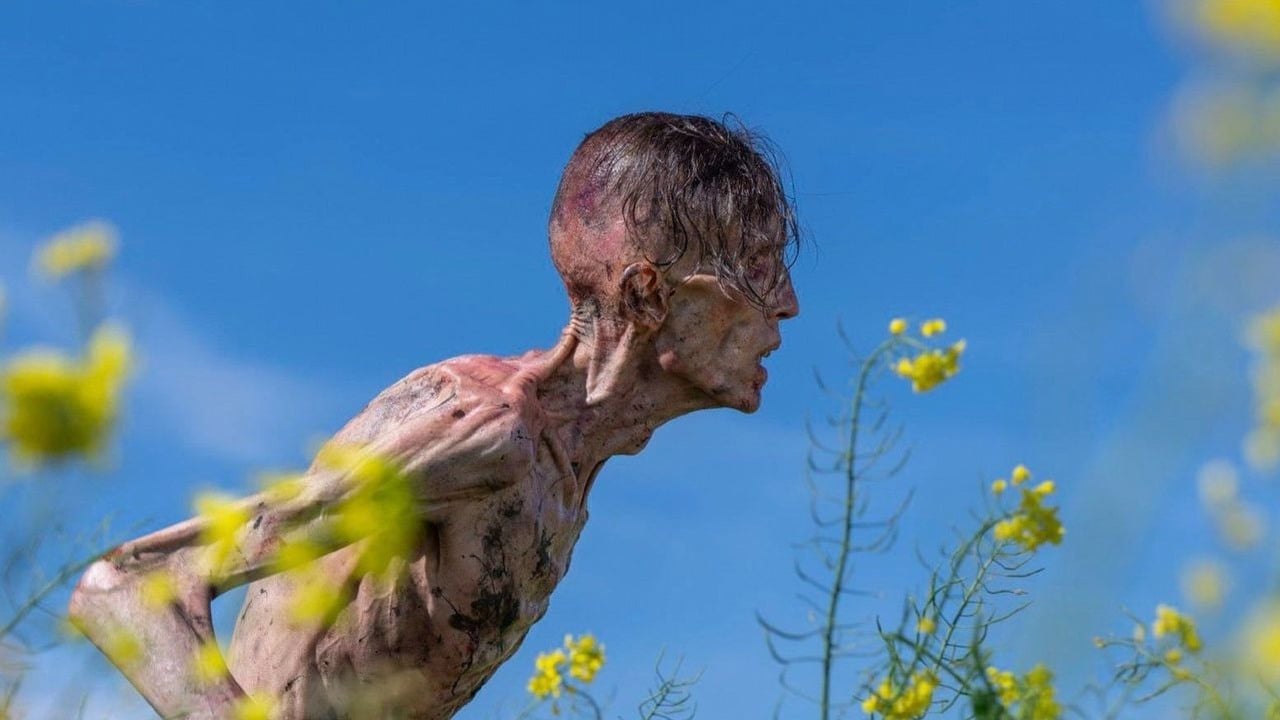 Nowe zdjęcie z 28 lat później zapowiada emocjonującą kontynuację jednego z najlepszych filmów o zombie wszech czasów. Widowisko z Ralphem Fiennesem obejrzymy już w czerwcu