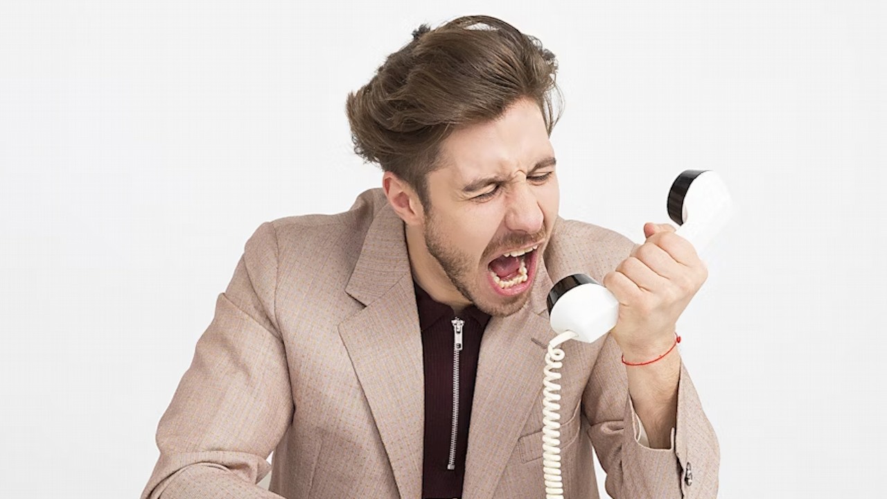 Pokolenie Z od lat rozwija irracjonalny strach przed rozmowami przez telefon. Google zamierza to wykorzystać