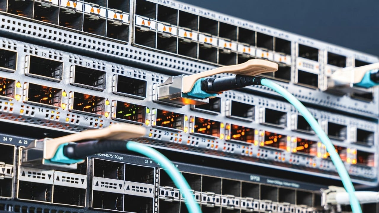 Centra danych są stawiane gdzie popadnie; prawie 7 000 zbudowano w zbyt gorącym klimacie