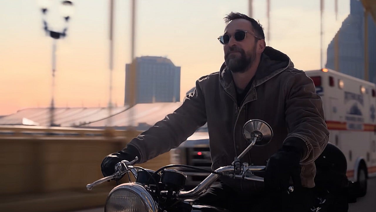 Ma 96% na Rotten Tomatoes i został uznany za najlepszy serial dramatyczny 2025 roku. Potwierdzono, iż hit HBO Max powróci z 3. sezonem