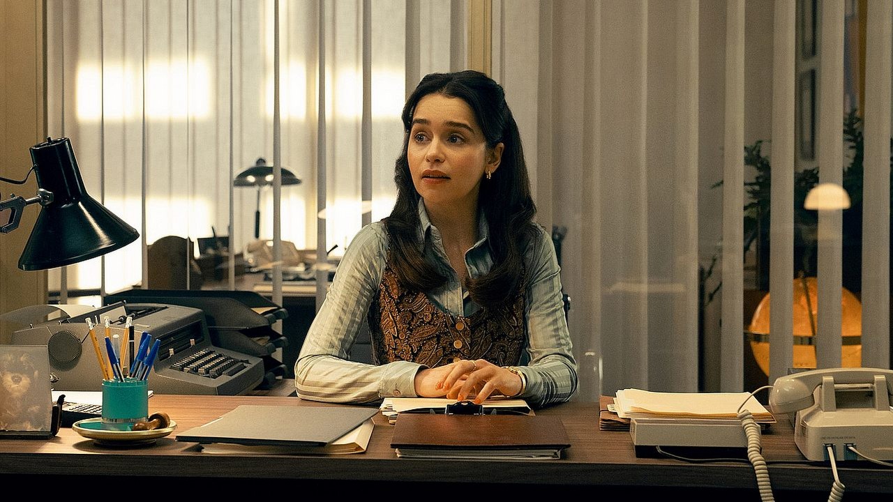 W tym tygodniu SkyShowtime wymiata konkurencję. 2 mocne premiery z gwiazdami Gry o tron: Emilia Clarke jako agentka CIA i Matt Smith w roli nietuzinkowego ojca