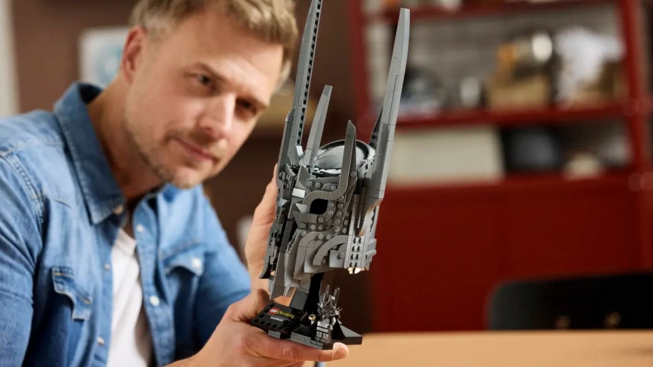 Nowy zestaw LEGO z Władcy Pierścieni spodoba się fanom Saurona. Hełm wygląda na wyciągnięty wprost z filmu