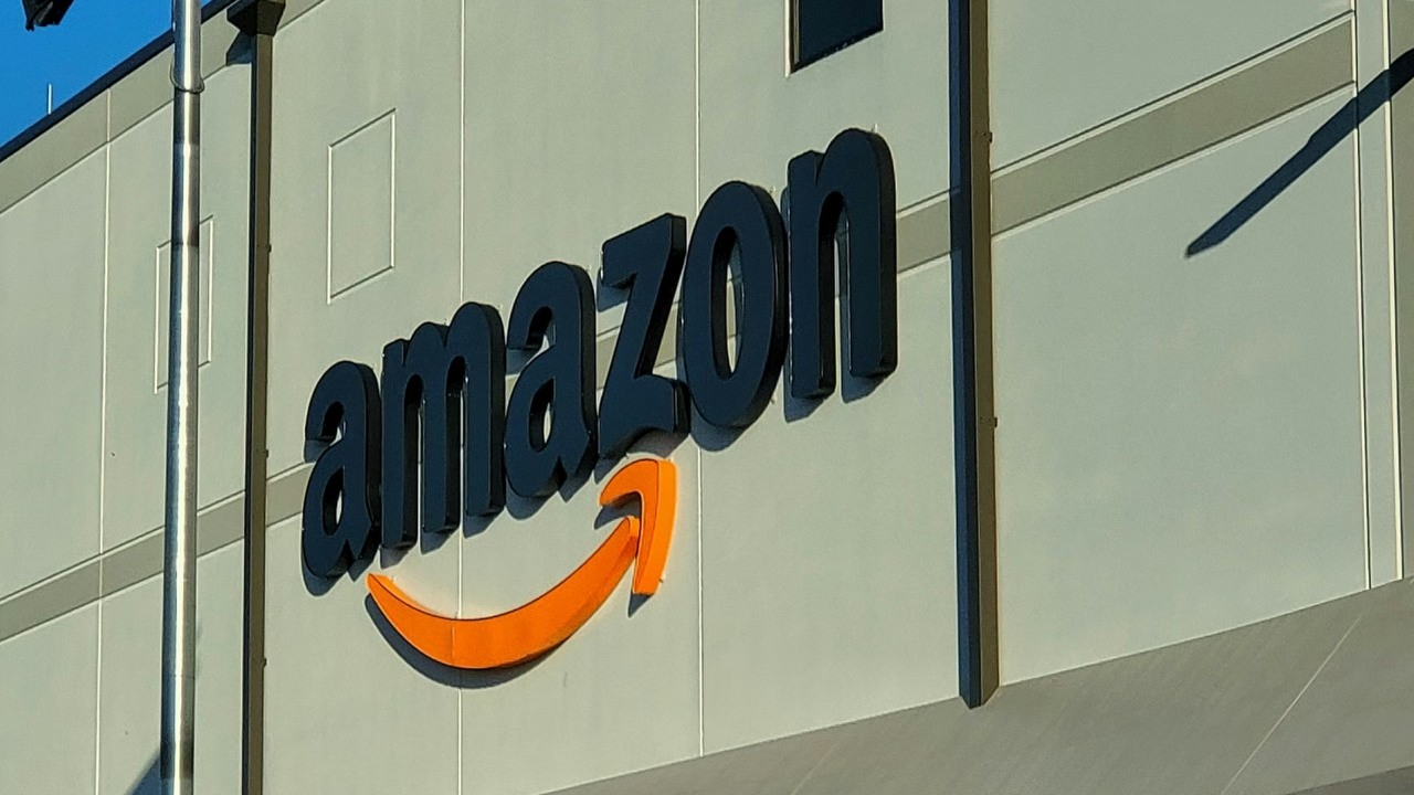 Amazon chce wydać fortunę na AI, ale inwestorzy mówią nie i akcje firmy spadły