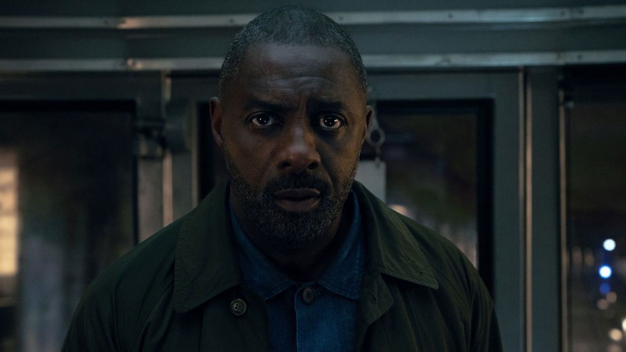 „Trzymający w napięciu” thriller z Idrisem Elbą od kilku tygodni jest numerem 1 na Apple TV. Drugi sezon bardziej podoba się widzom
