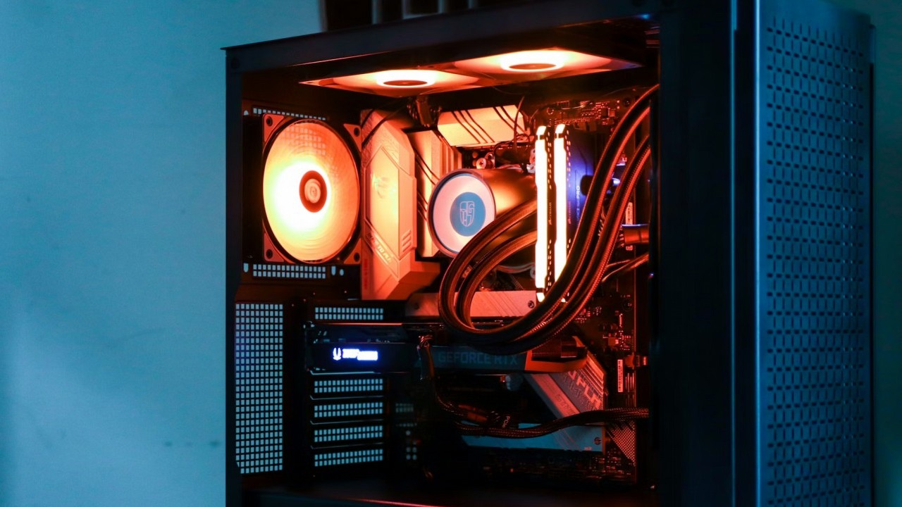 Gracz kupuje płytę główną za 180 zł, a dostaje sprzęt wart około 8 500 zł za darmo