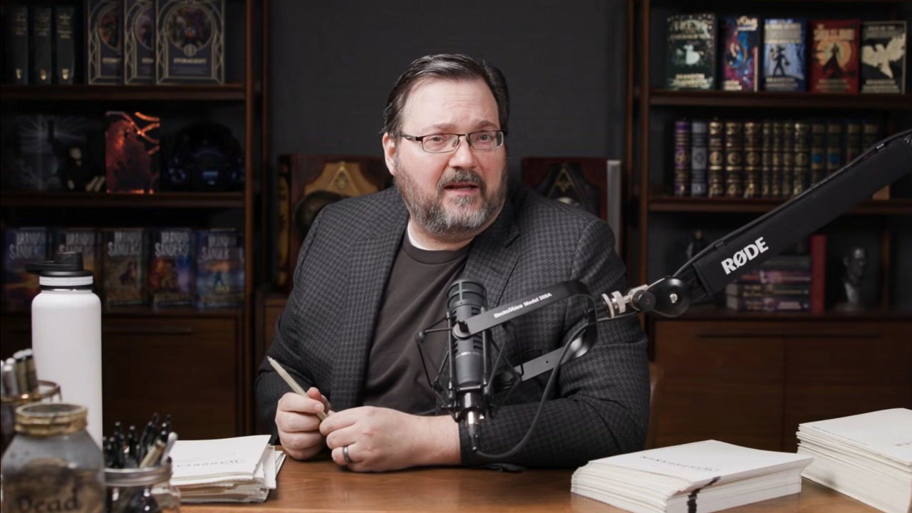 Brandon Sanderson sądzi, iż filmy na bazie książek nie zawsze powinny być idealną powtórką oryginału. Jego tytułów też to dotyczy