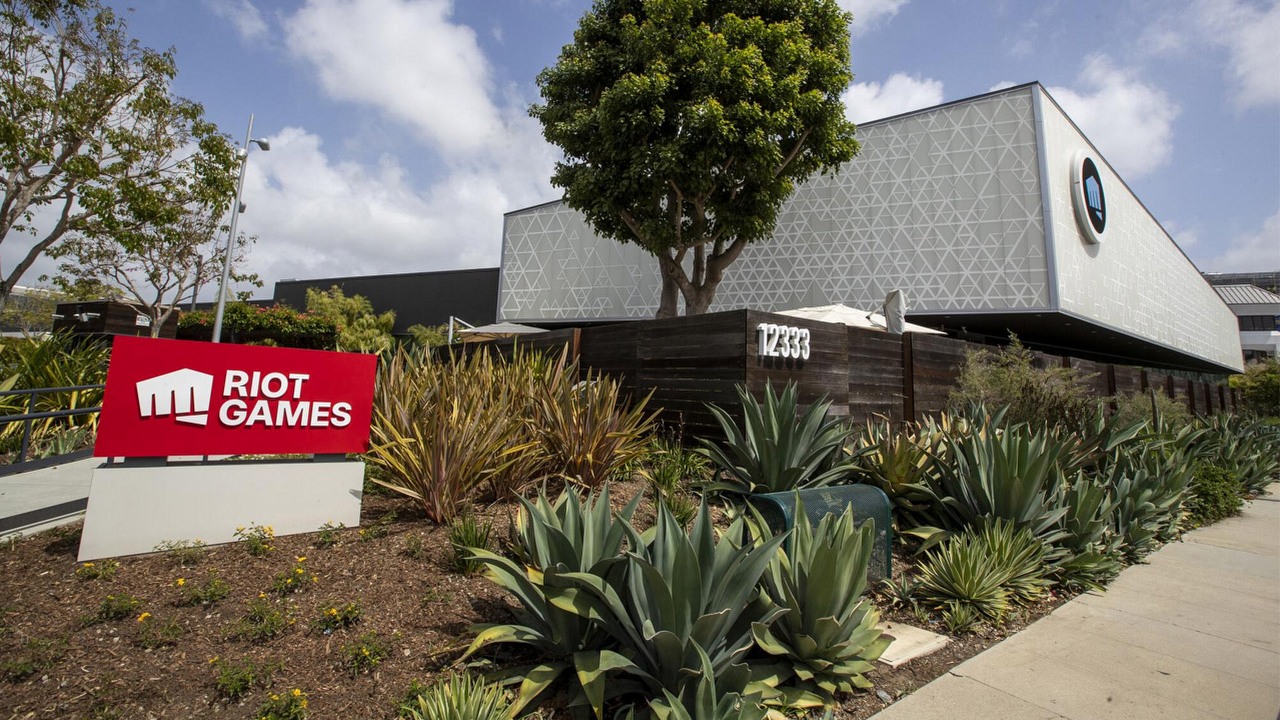 15 tysięcy dolarów za milczenie. Deweloperka ujawnia mroczne kulisy rozstania z Riot Games