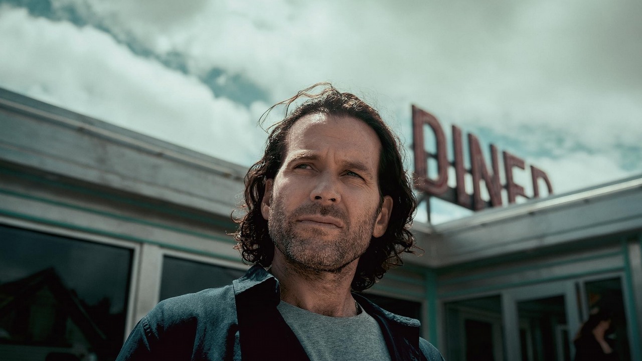 Tylko 4 dni dzielą nas od premiery 4. sezonu Stamtąd na HBO Max. Hitowe sci-fi z 97% na Rotten Tomatoes przedłużono o finałową serię przed premierą nowych odcinków