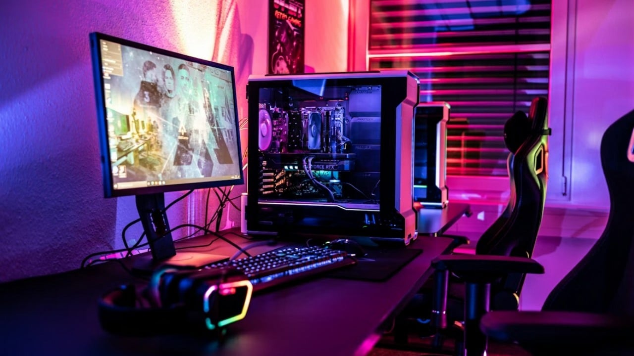 60% graczy odpuszcza składanie PC na kolejne 24 miesiące. Winą obarczana jest branża AI i wysokie ceny podzespołów