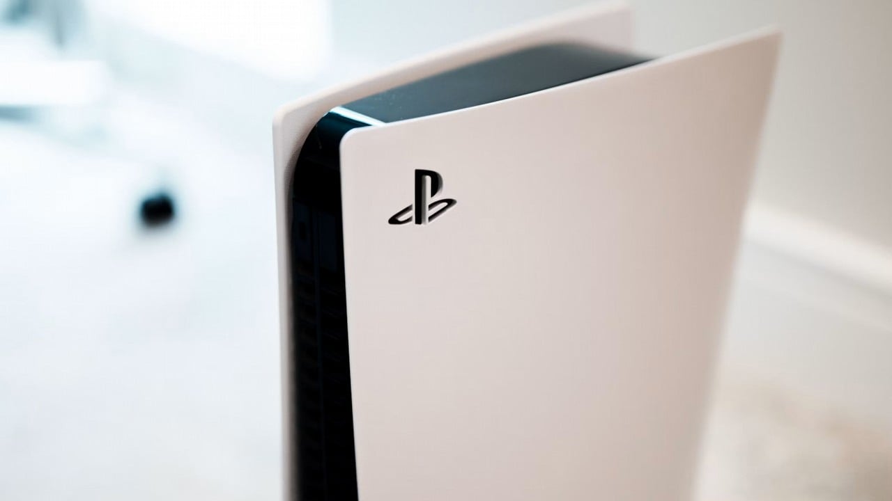 Kupujesz PS5 z napędem? Sony już na pudełku przypomina, iż nowe gry na płytach mają datę końca